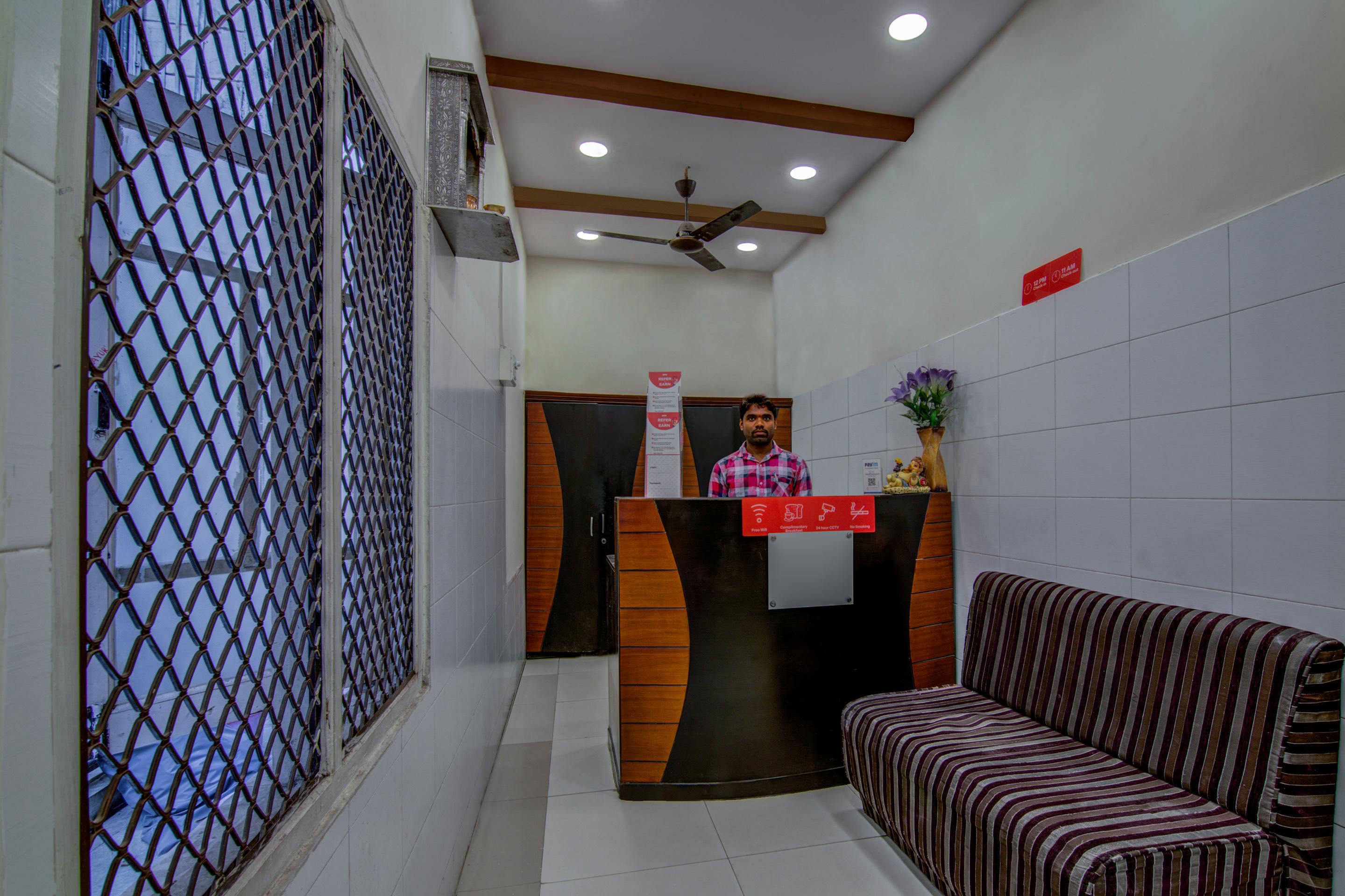 ホテル Oyo 14669 マユルズ レジデンシー Sururnagar エクステリア 写真